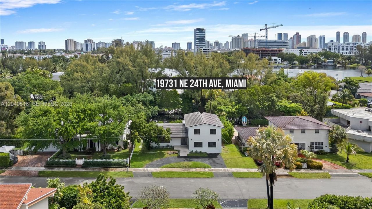 19731 NE 24th Ave, Miami, FL 33180 Photo