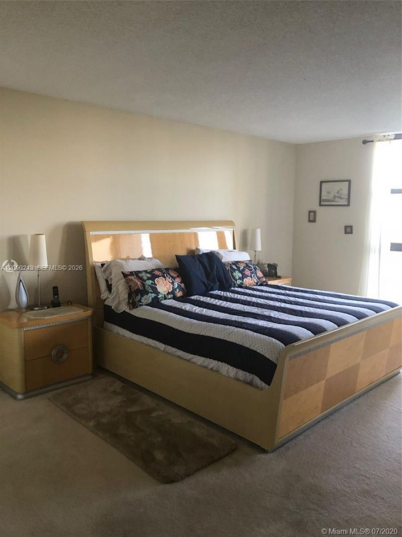 2000 Towerside Ter , Unit 905, Miami, FL 33138 Photo