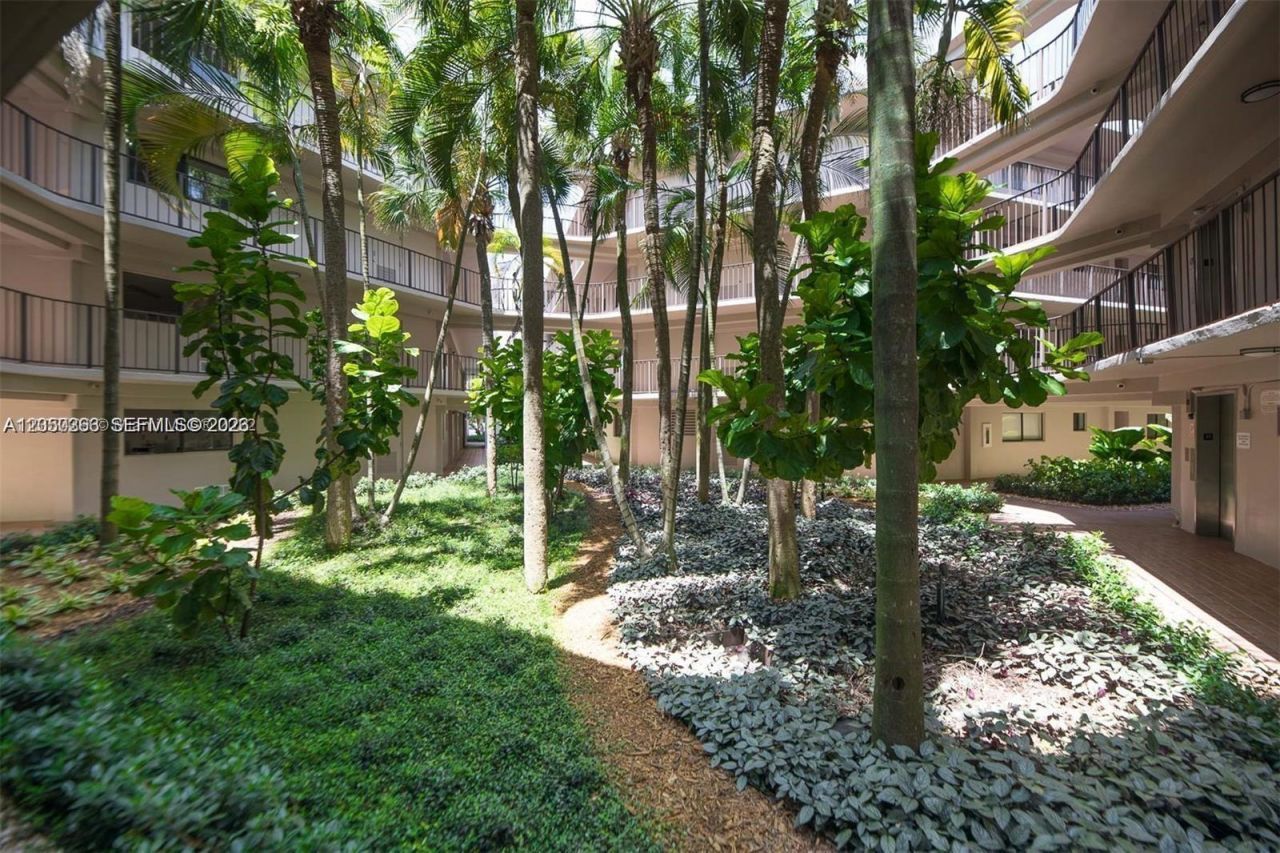 8650 SW 133rd Ave Rd , Unit 312, Miami, FL 33183 Photo