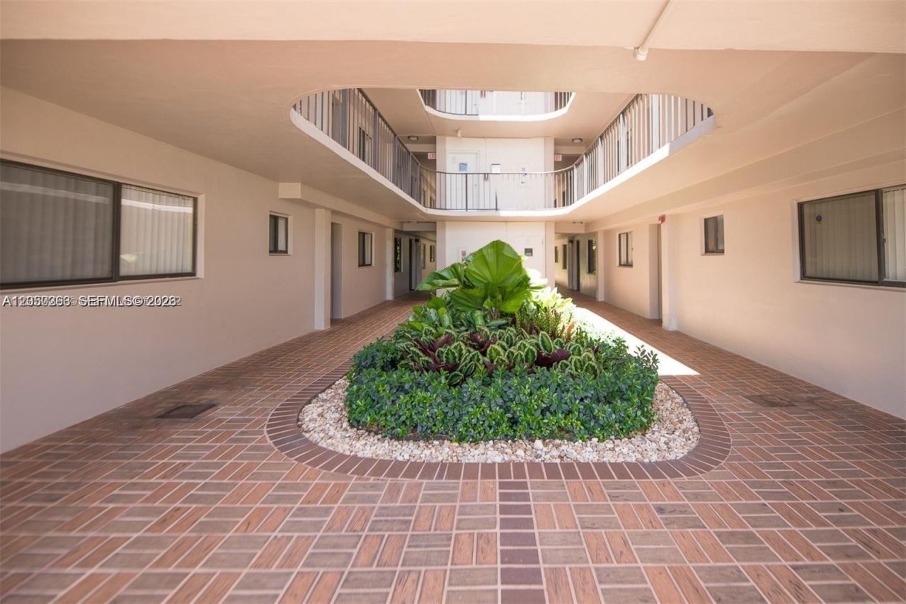 8650 SW 133rd Ave Rd , Unit 312, Miami, FL 33183 Photo