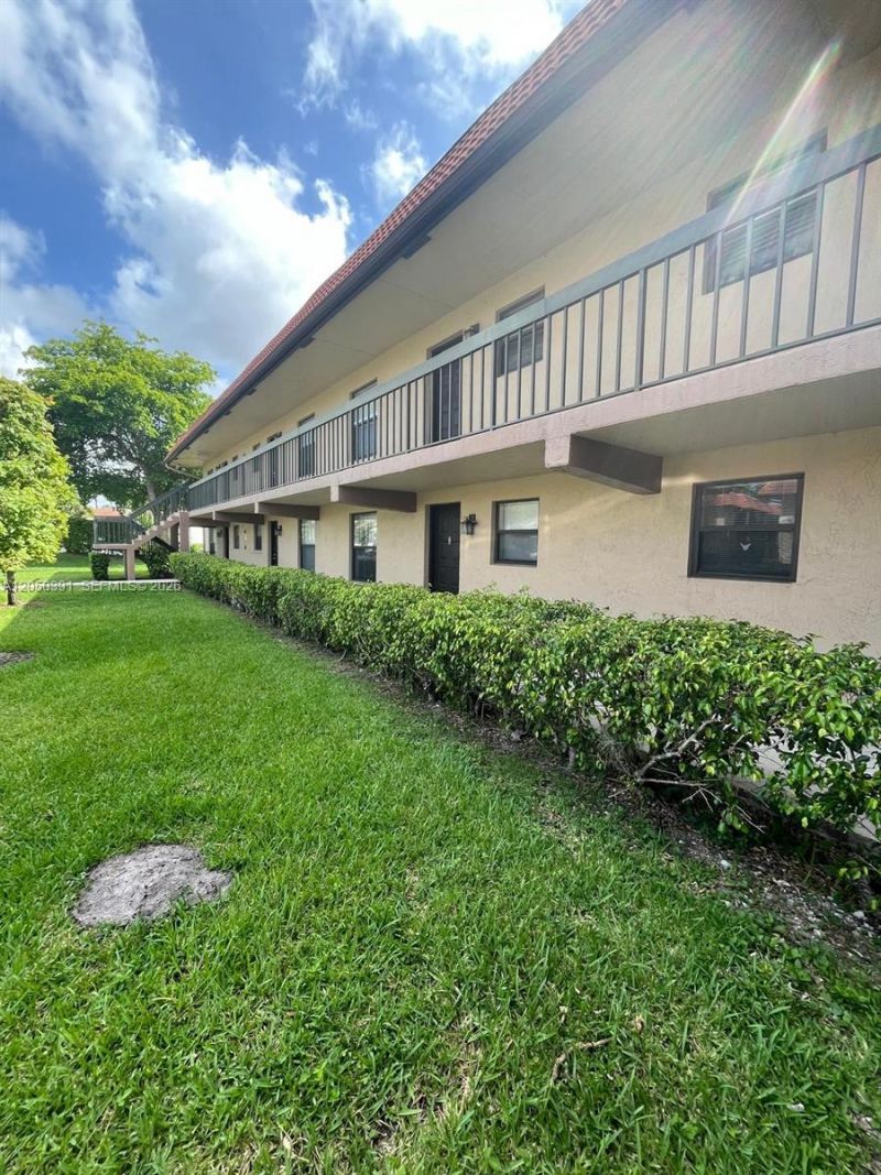21906 Lake Forest Cir , Unit 103, Boca Raton, FL 33433 Photo