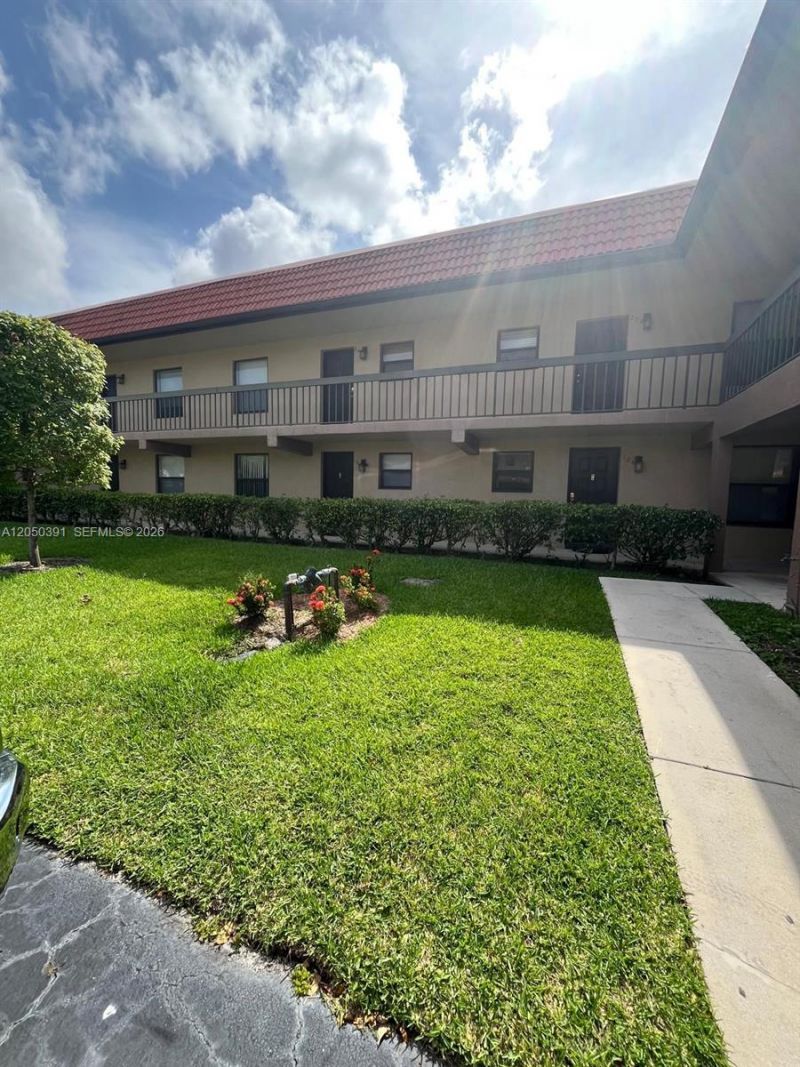21906 Lake Forest Cir , Unit 103, Boca Raton, FL 33433 Photo
