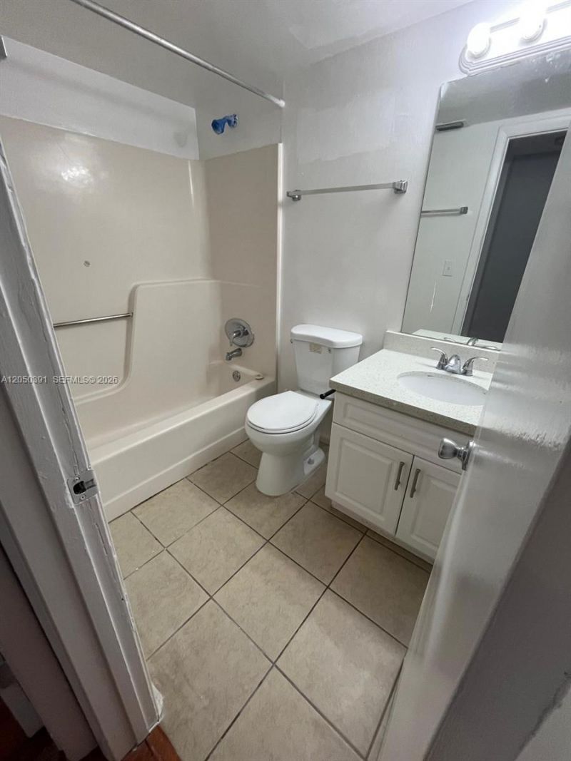 21906 Lake Forest Cir , Unit 103, Boca Raton, FL 33433 Photo