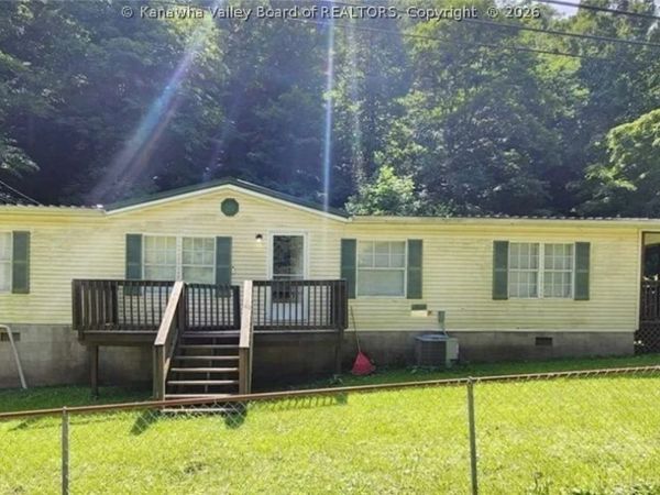 3855 Short Creek Road, Racine, WV 25165