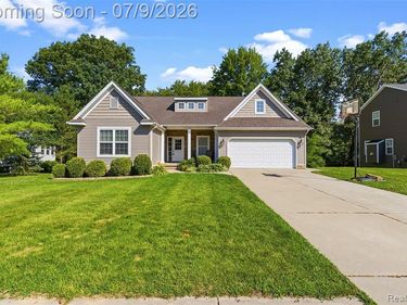 9285 Pine Walk Pass, Argentine Twp, MI 48451