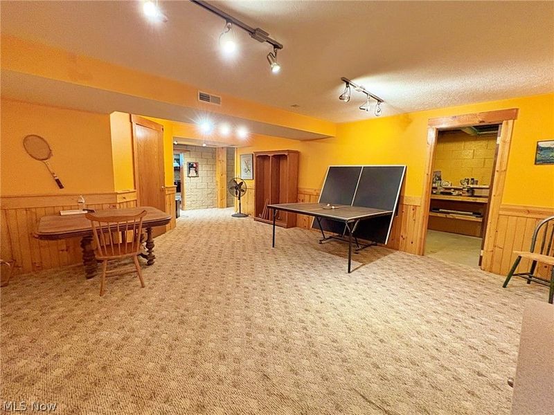 15818 Darrow Road, Vermilion, OH 44089 Photo 32
