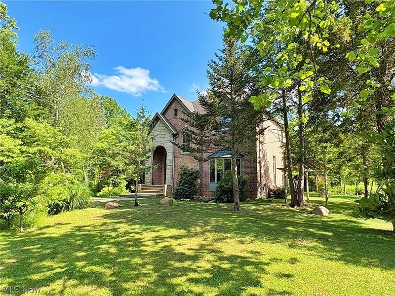 15818 Darrow Road, Vermilion, OH 44089 Photo 4