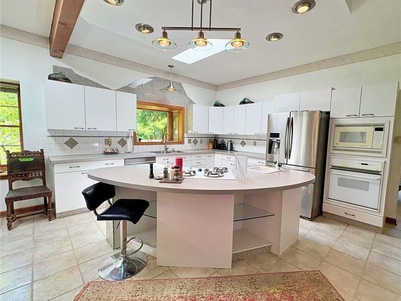 15818 Darrow Road, Vermilion, OH 44089 Photo 7