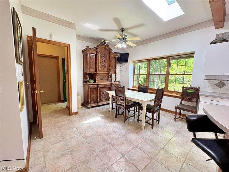 15818 Darrow Road, Vermilion, OH 44089 Photo 9