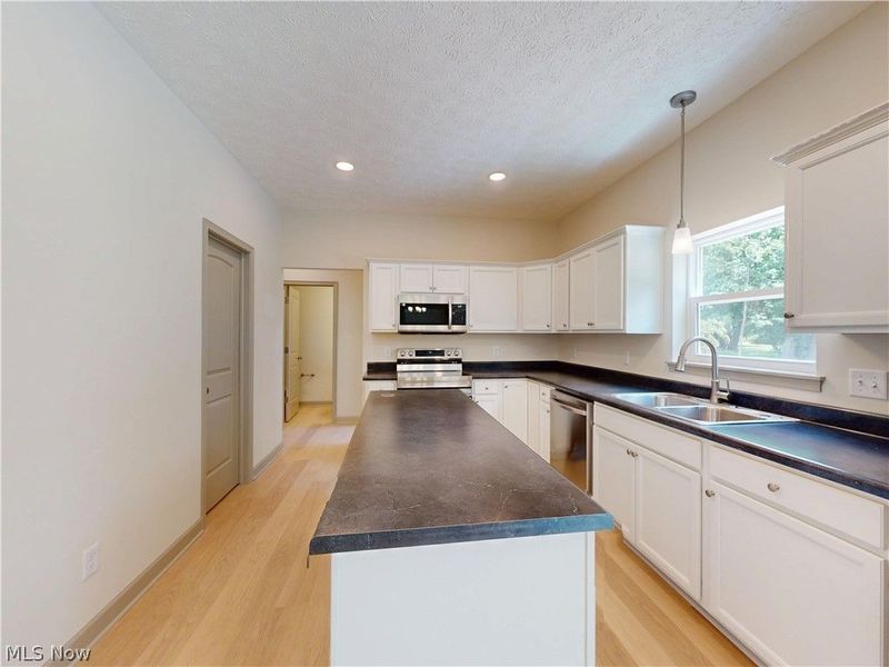 115 Deerfield Drive, Madison, OH 44057 Photo 9