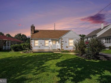 908 E HAVERFORD ROAD, BRYN MAWR, PA 19010