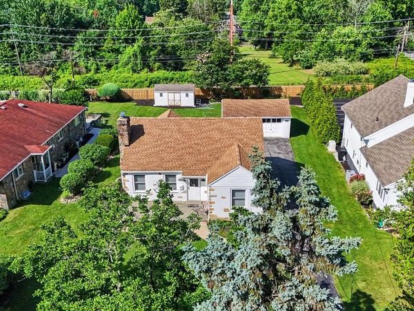 908 E HAVERFORD ROAD, BRYN MAWR, PA 19010