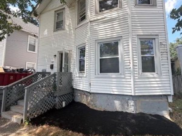 824 E PLUM STREET, VINELAND, NJ 08360