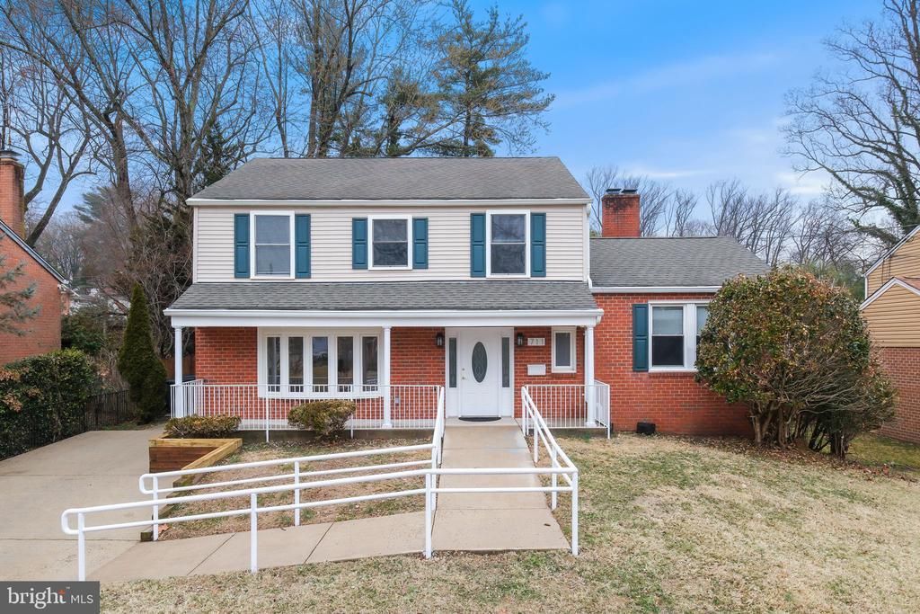 711 LAMBERTON DRIVE , SILVER SPRING, MD 20902