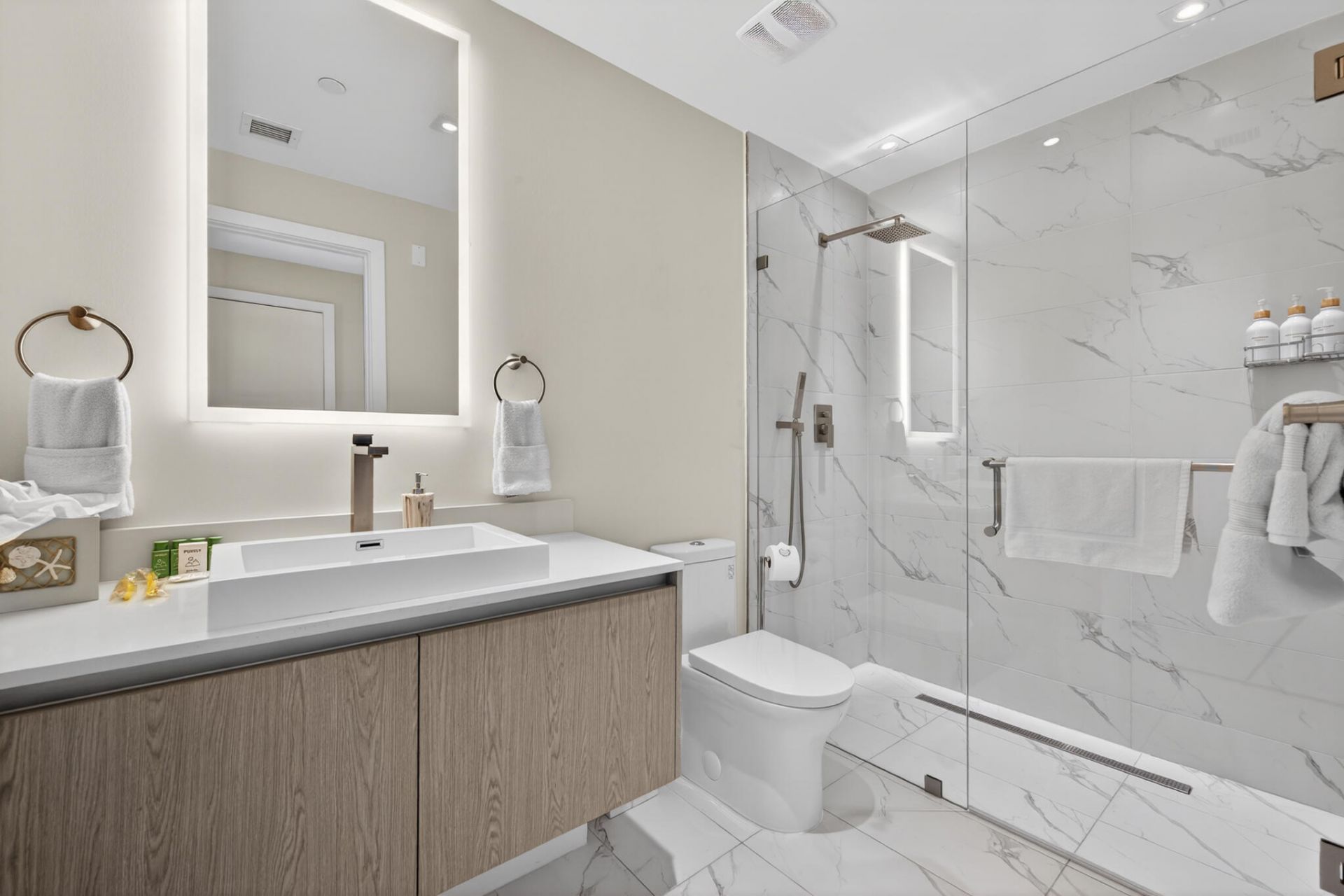 3100 N Ocean Drive, Unit 1805p, Riviera Beach, FL 33404 Photo