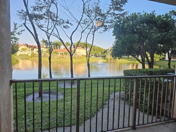 604 Villa Circle, Unit 604, Boynton Beach, FL 33435