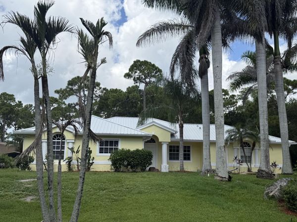 5707 Silver Oak Drive, Fort Pierce, FL 34982