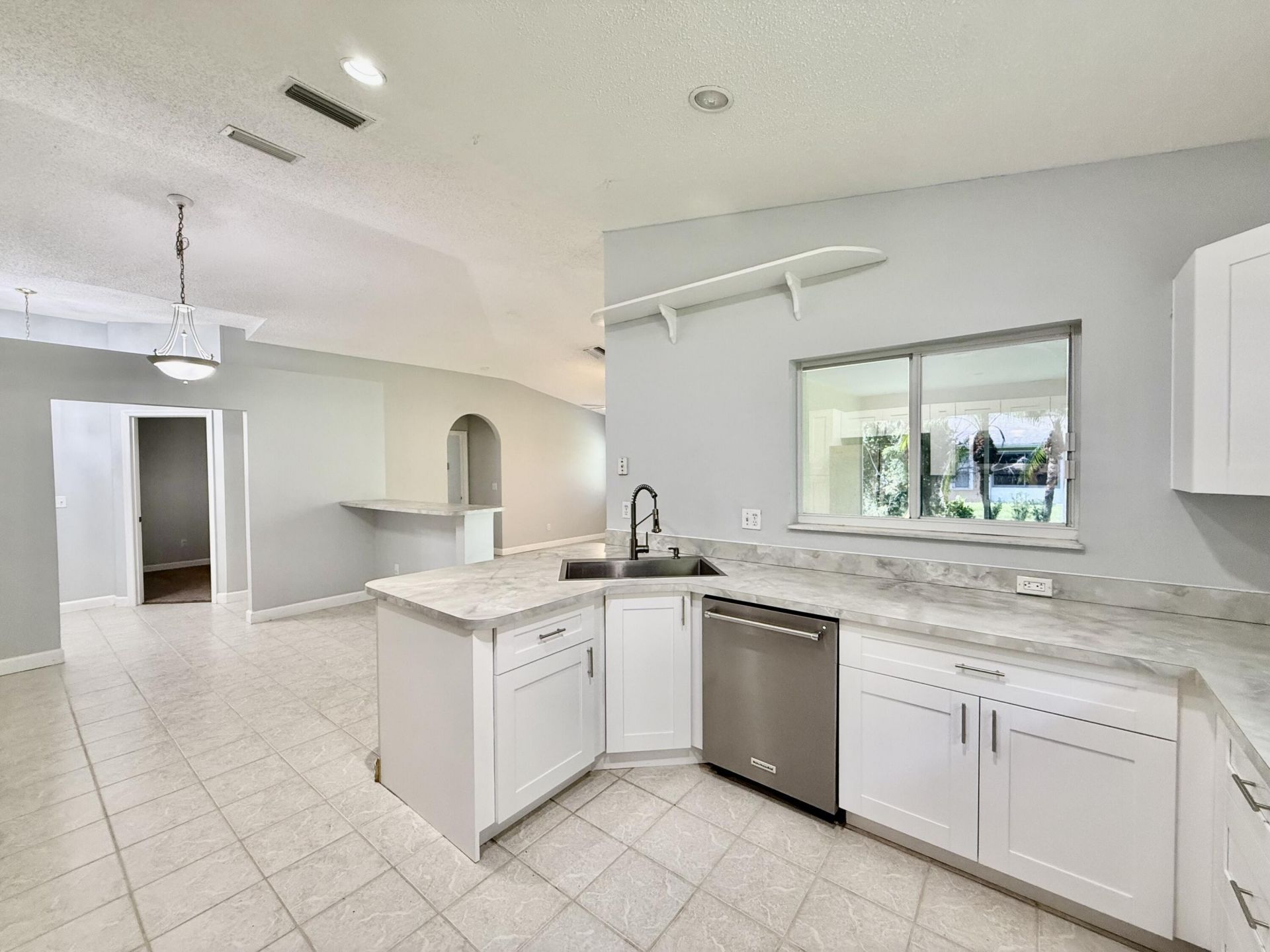 5707 Silver Oak Drive, Fort Pierce, FL 34982 Photo