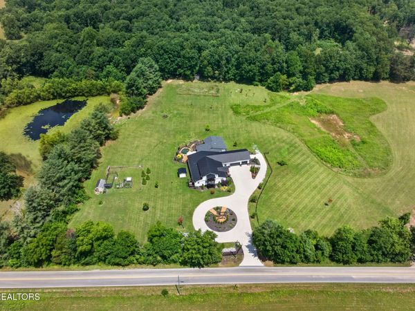 3358 Plateau Rd, Crossville, TN 38571
