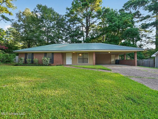 110 Wildwood Lane, Brandon, MS 39047