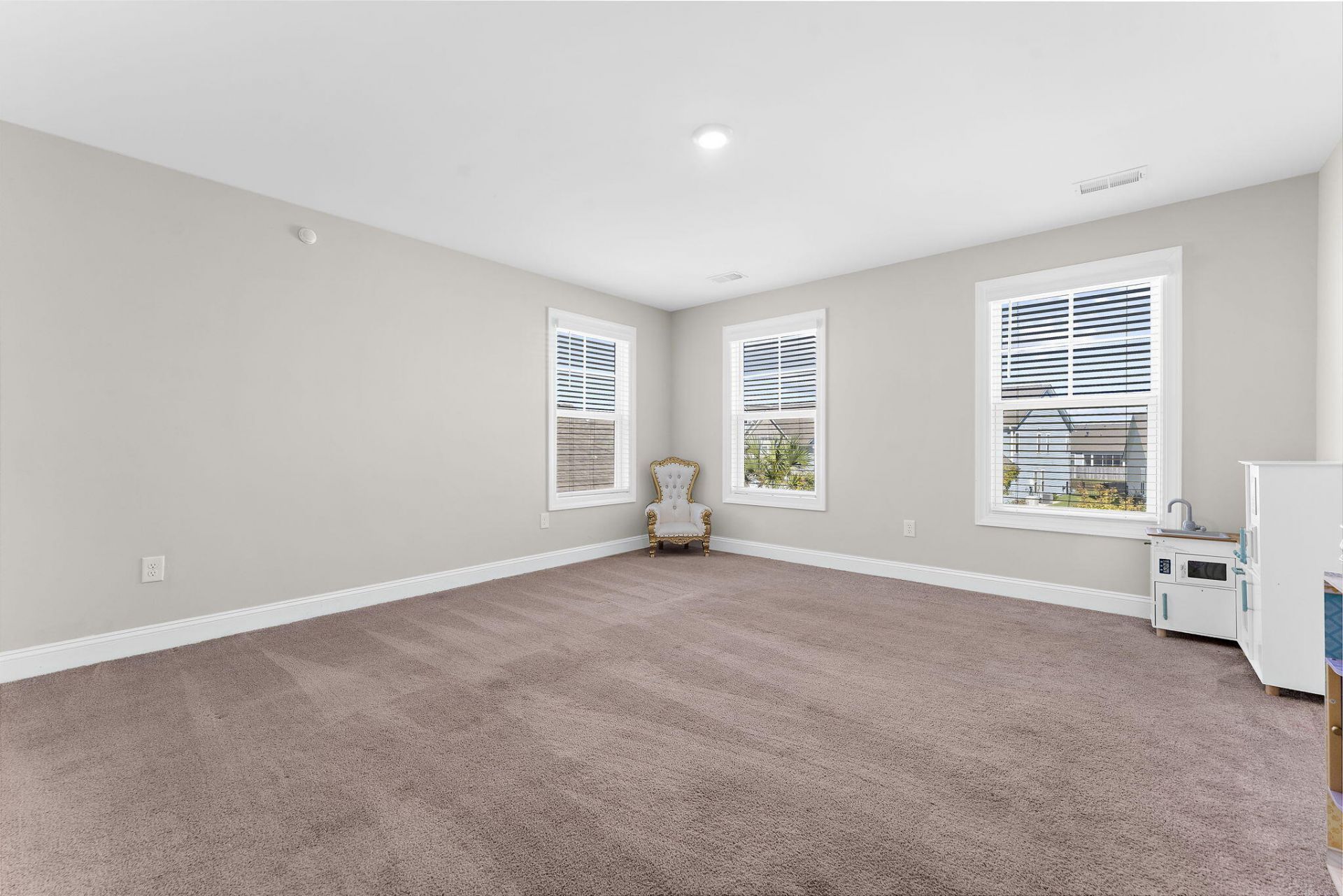 320 Long Pier Street Photo 11