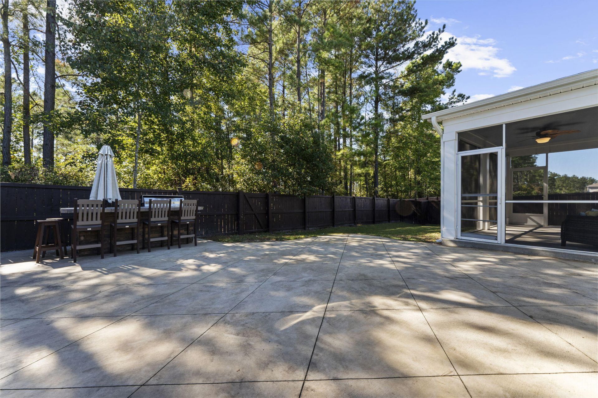 320 Long Pier Street Photo 14