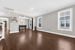 320 Long Pier Street photo 4