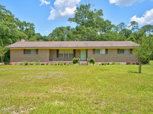 849 S 8th Street , Chipley, FL 32428
