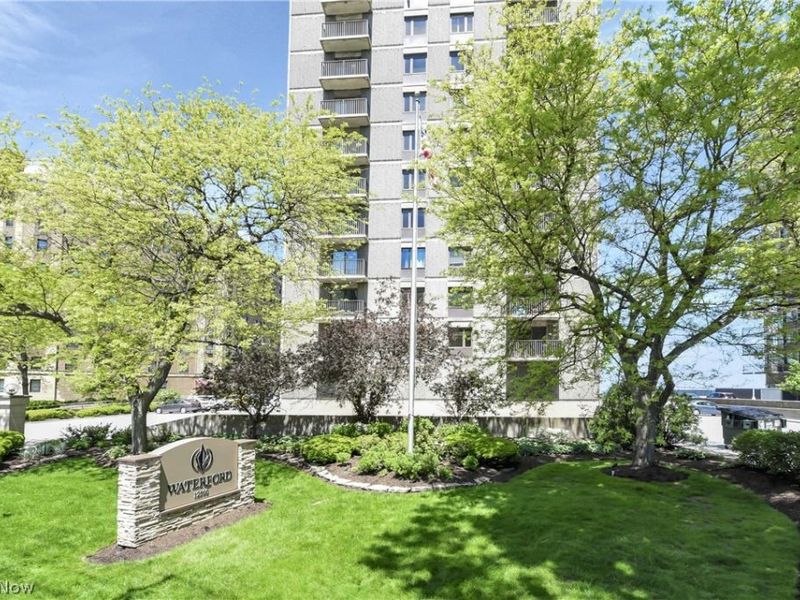 12500 Edgewater Drive, Unit 1206, Lakewood, OH 44107 Photo 2