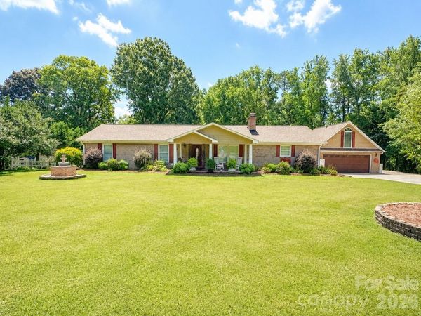 107 Mistywood Drive , Mount Holly, NC 28120