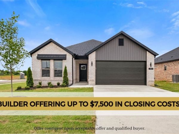 1317 NW 15th Avenue, Highfill, AR 72734