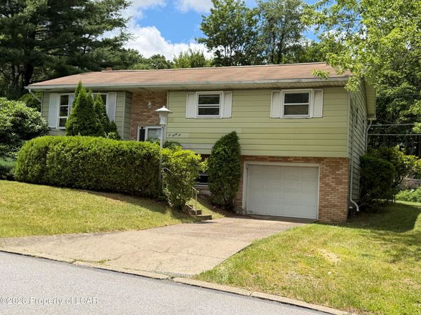 1036 Allen Drive, Hazleton, PA 18201