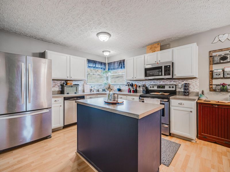 207 Galloway Ridge Drive, Galloway, OH 43119 Photo 17