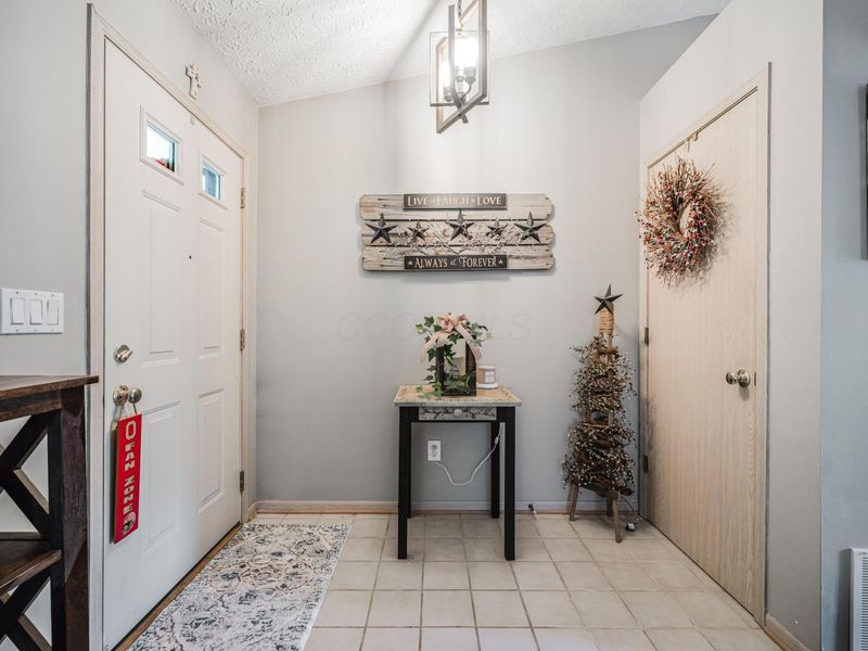 207 Galloway Ridge Drive, Galloway, OH 43119 Photo 8