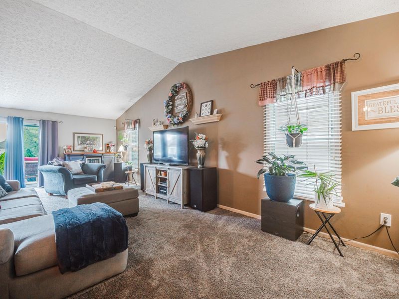 207 Galloway Ridge Drive, Galloway, OH 43119 Photo 9