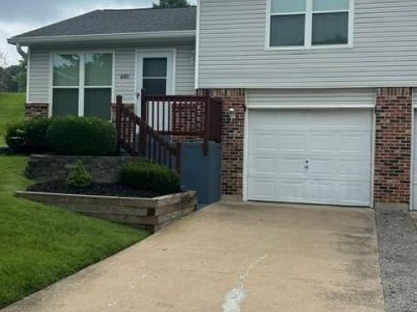 440 Omar Court, St Peters, MO 63376