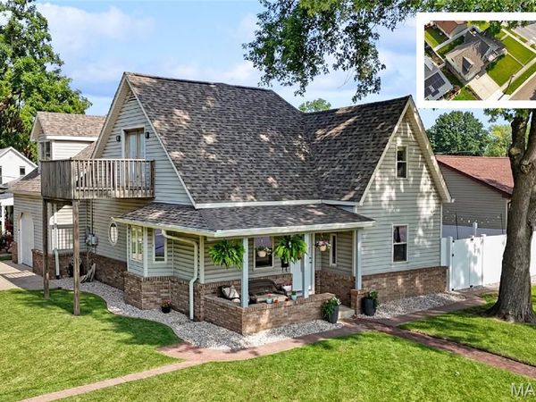 303 N Lincoln Avenue, O'Fallon, IL 62269