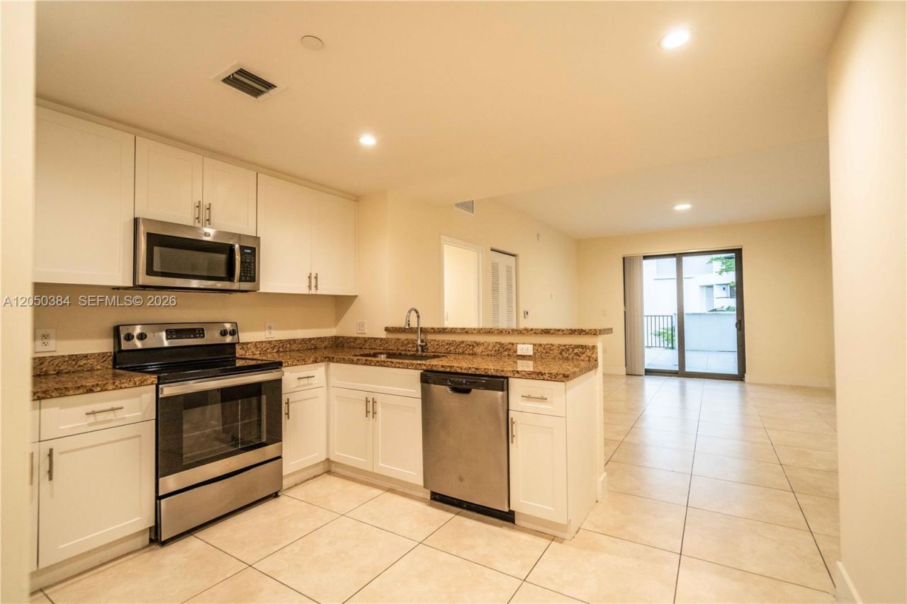 1091 Galiano St, Unit 304, Coral Gables, FL 33134 Photo