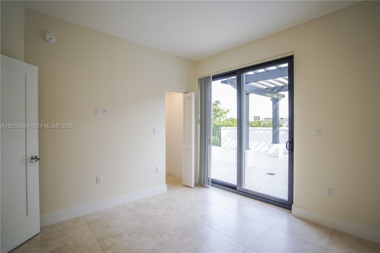 1091 Galiano St , Unit 304, Coral Gables, FL 33134 Photo