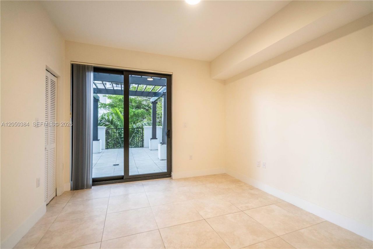 1091 Galiano St, Unit 304, Coral Gables, FL 33134 Photo