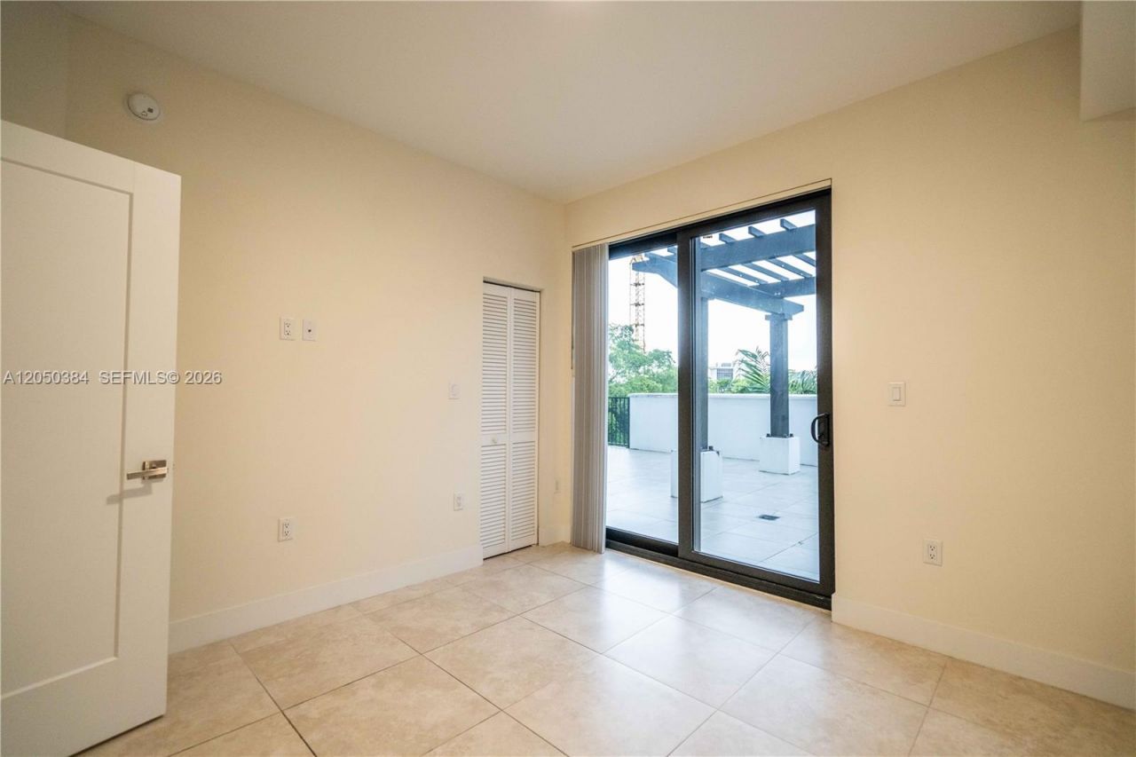 1091 Galiano St, Unit 304, Coral Gables, FL 33134 Photo