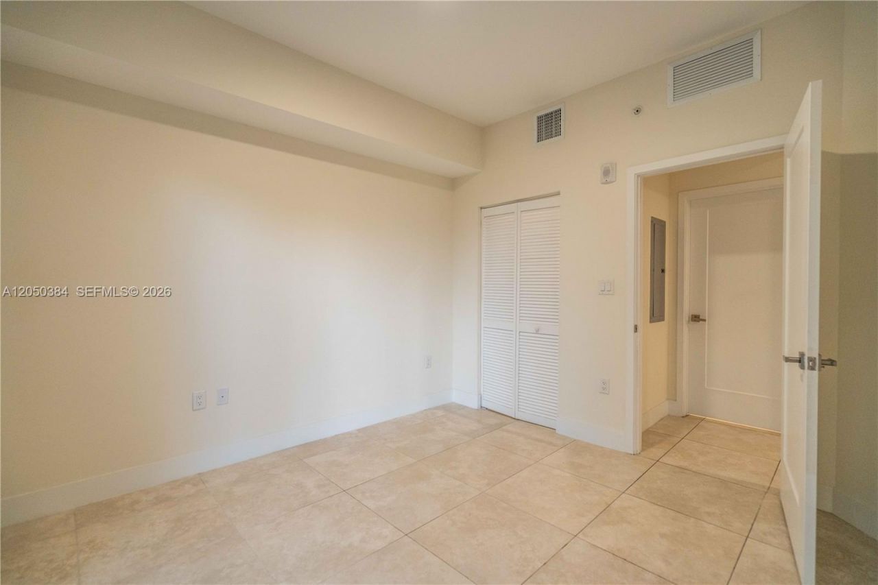1091 Galiano St, Unit 304, Coral Gables, FL 33134 Photo