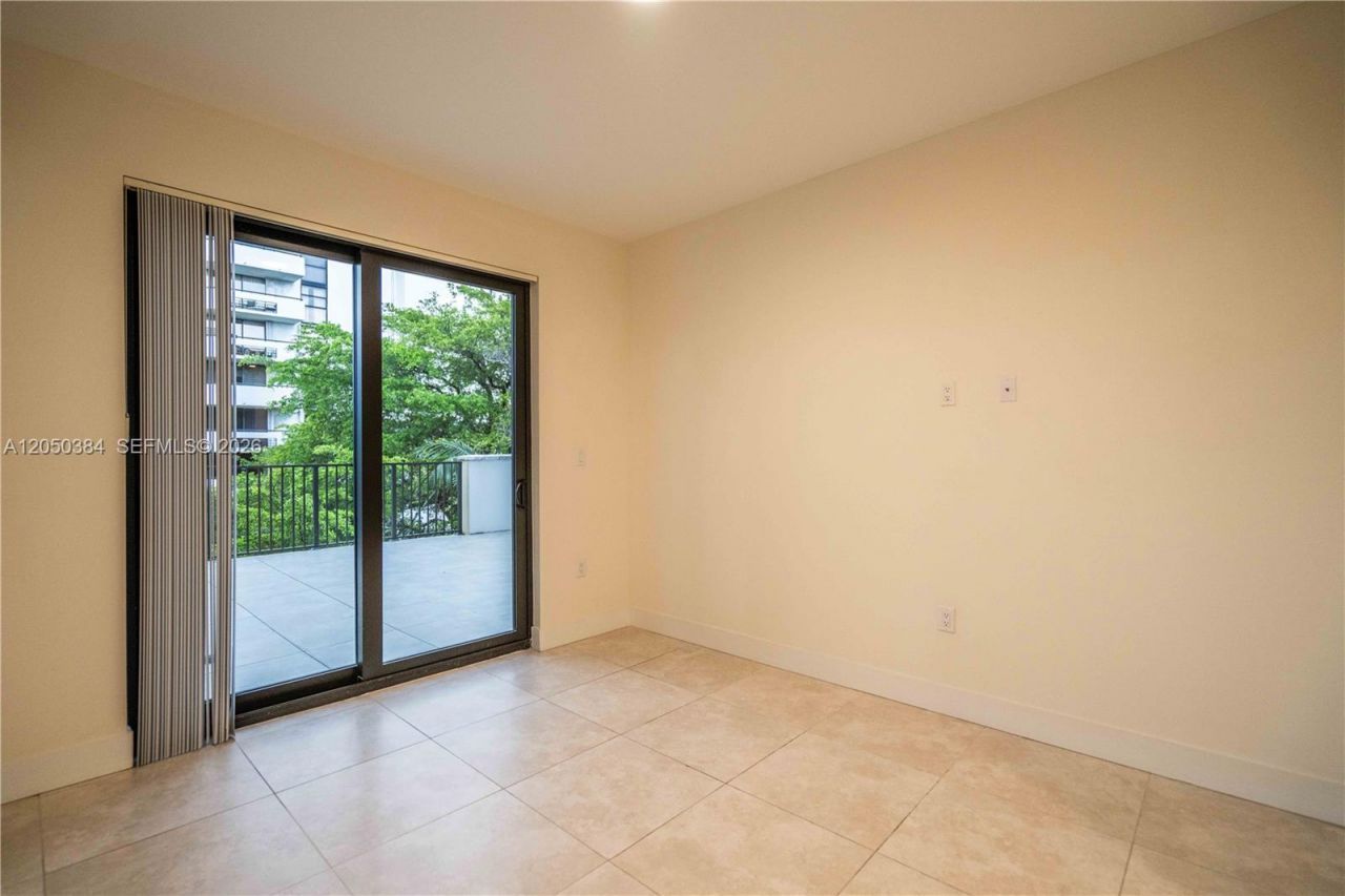 1091 Galiano St, Unit 304, Coral Gables, FL 33134 Photo
