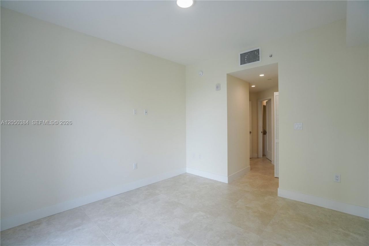 1091 Galiano St , Unit 304, Coral Gables, FL 33134 Photo