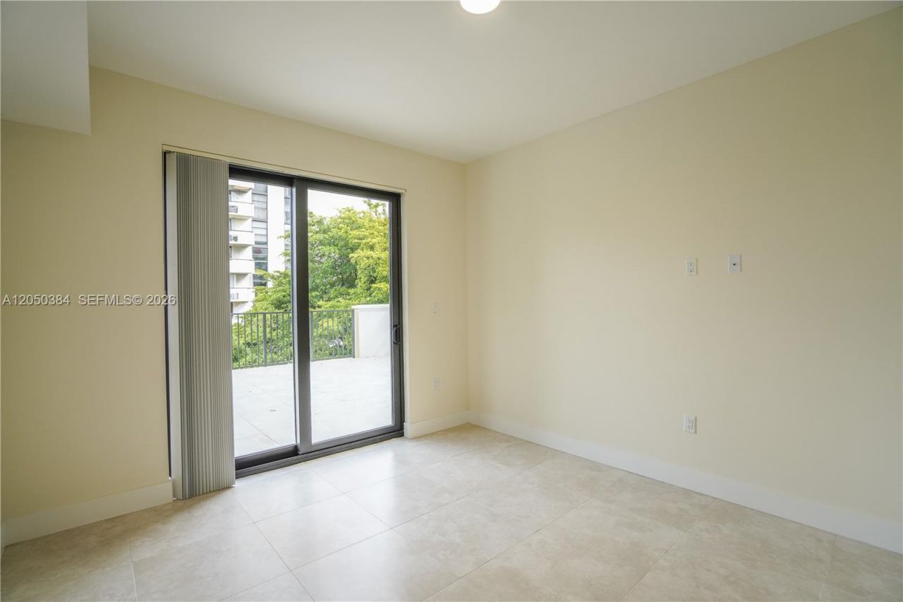 1091 Galiano St , Unit 304, Coral Gables, FL 33134 Photo
