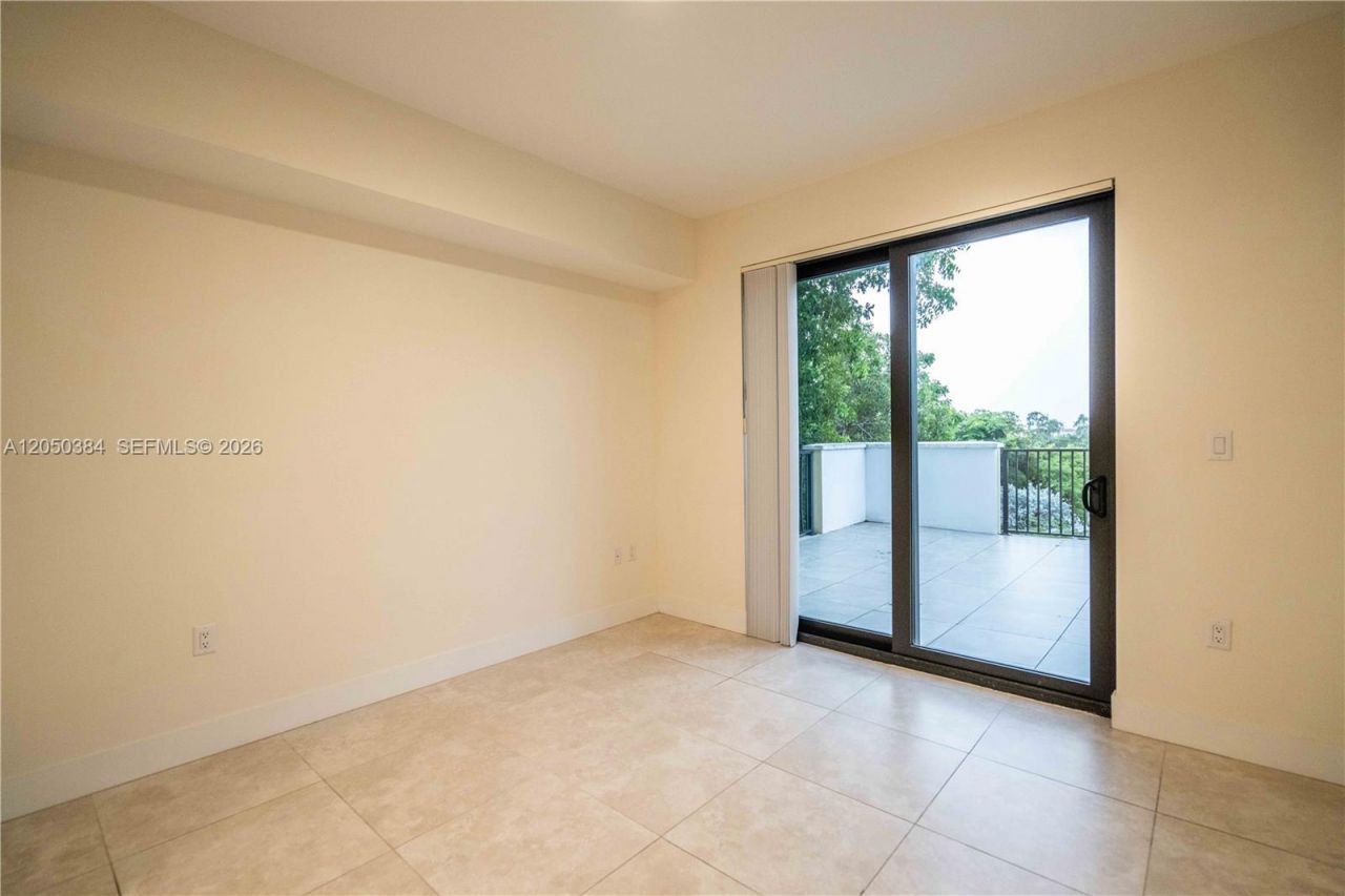 1091 Galiano St, Unit 304, Coral Gables, FL 33134 Photo