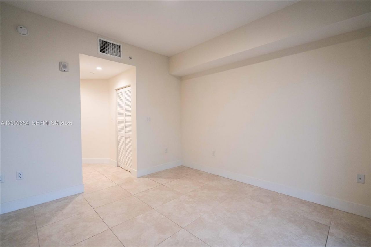 1091 Galiano St, Unit 304, Coral Gables, FL 33134 Photo