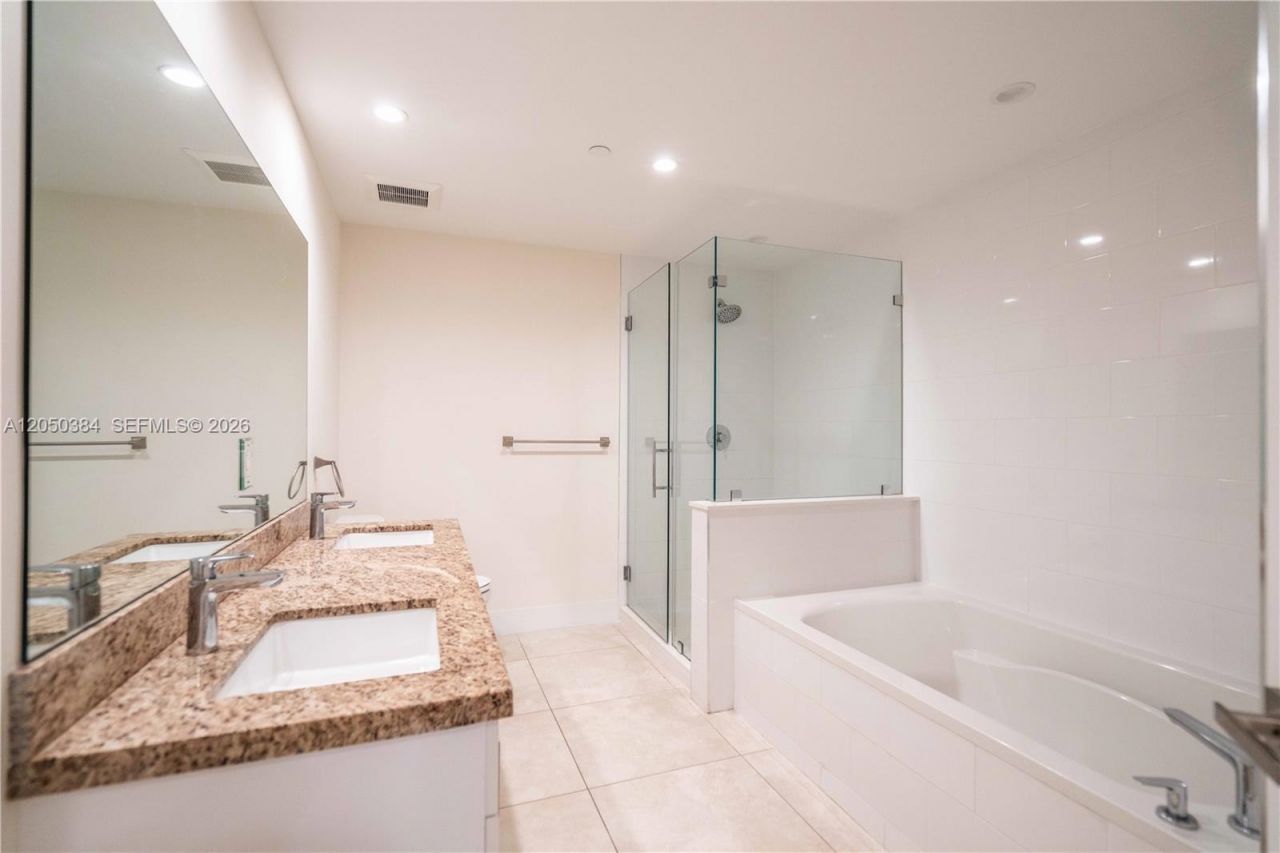 1091 Galiano St, Unit 304, Coral Gables, FL 33134 Photo