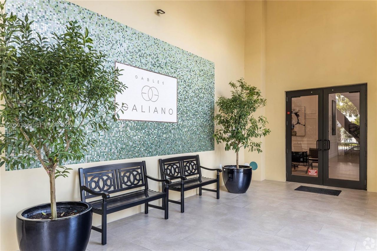 1091 Galiano St, Unit 304, Coral Gables, FL 33134 Photo