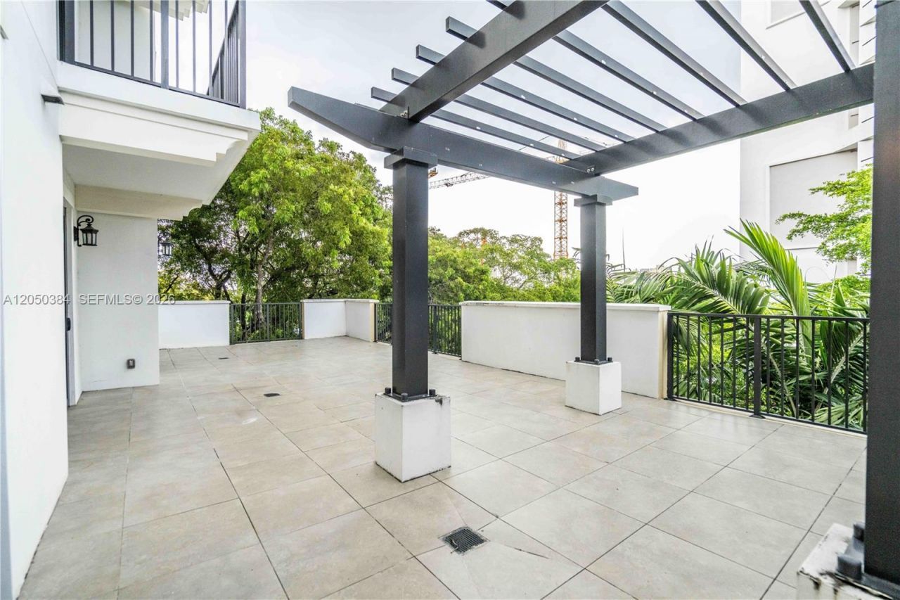 1091 Galiano St, Unit 304, Coral Gables, FL 33134 Photo
